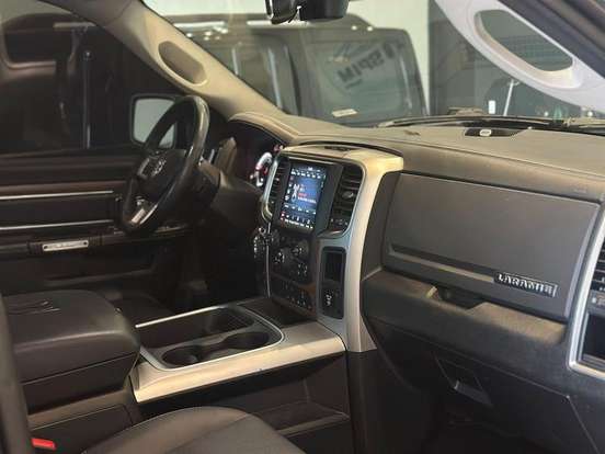RAM-CLASSIC-5.7 V8 GASOLINA LARAMIE CD 4X4 AUTOMÁTICO RAM-CLASSIC-2022