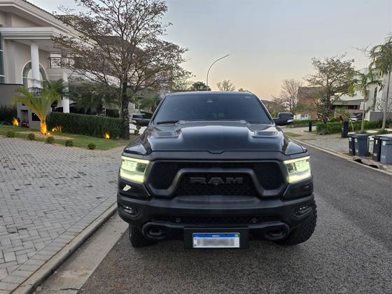 RAM 1500 5.7 V8 GASOLINA REBEL CD 4X4 AUTOMÁTICO