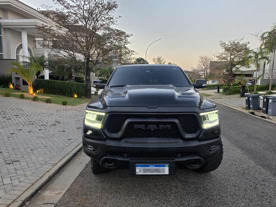 RAM-1500-5.7 V8 GASOLINA REBEL CD 4X4 AUTOMÁTICO RAM-1500-2021