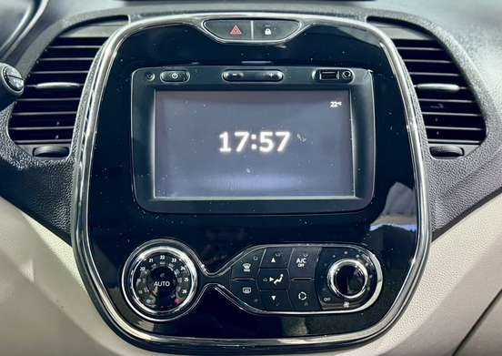 RENAULT-CAPTUR-1.6 16V SCE FLEX INTENSE X-TRONIC RENAULT-CAPTUR-2017