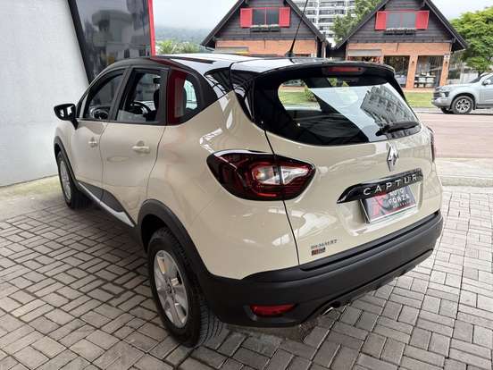 RENAULT-CAPTUR-2019