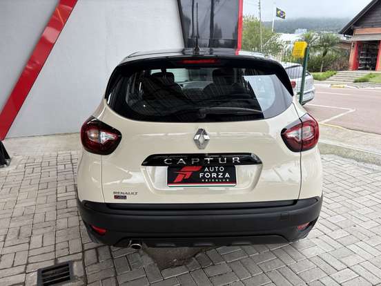 RENAULT-CAPTUR-2019