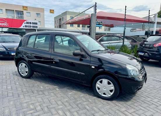 RENAULT-CLIO-2010