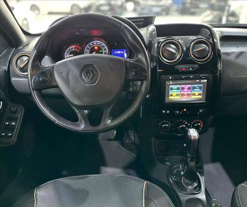 RENAULT-DUSTER-2018