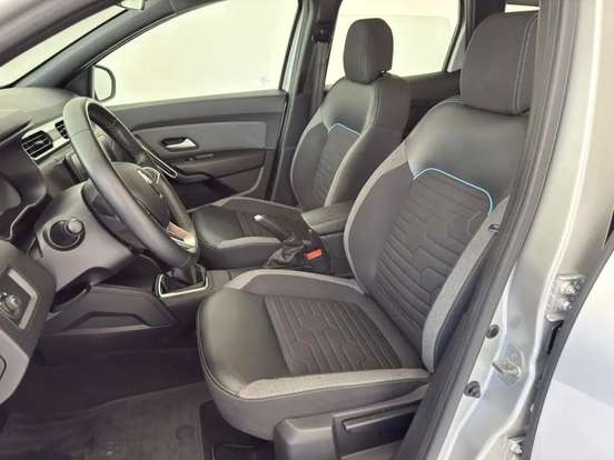 RENAULT-DUSTER-2023