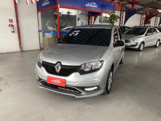 RENAULT-SANDERO-2022