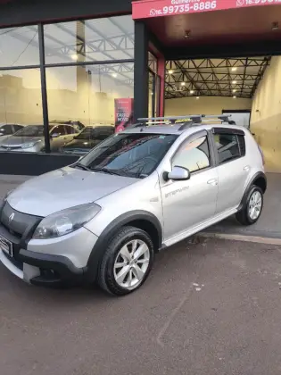 RENAULT SANDERO 1.6 STEPWAY 16V FLEX 4P AUTOMÁTICO