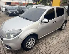RENAULT SANDERO 1.0 EXPRESSION 16V FLEX 4P MANUAL RENAULT SANDERO 1.0 EXPRESSION 16V FLEX 4P MANUAL