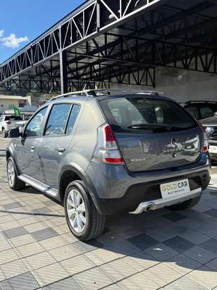 RENAULT-SANDERO-1.6 STEPWAY 16V FLEX 4P AUTOMÁTICO RENAULT-SANDERO-2013