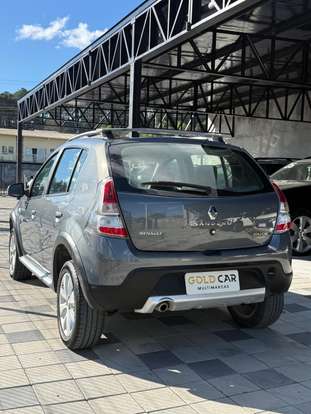 RENAULT-SANDERO-1.6 STEPWAY 16V FLEX 4P AUTOMÁTICO RENAULT-SANDERO-2013
