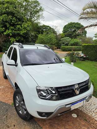 RENAULT-DUSTER OROCH-2019