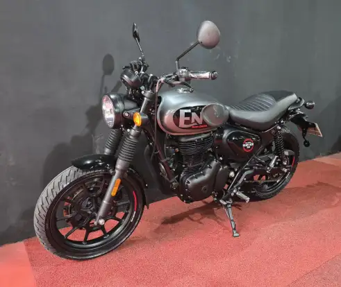 ROYAL ENFIELD-HUNTER 350-2024