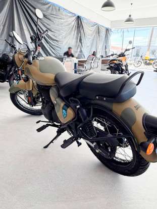 ROYAL ENFIELD-CLASSIC 350 SIGNALS-2026