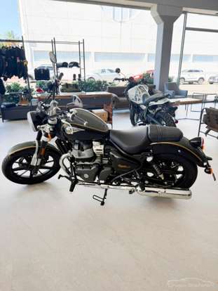 ROYAL ENFIELD-METEOR 650 INTERSTELLAR-2026