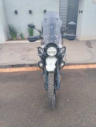 ROYAL ENFIELD-HIMALAYAN 450 KAMET WHITE-2025