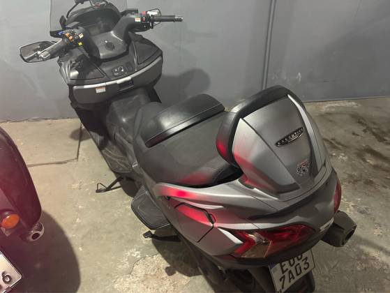 SUZUKI BURGMAN 650 EXECUTIVE 