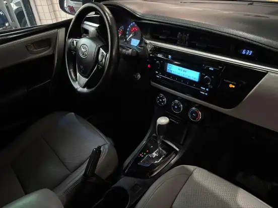 TOYOTA-COROLLA-2015