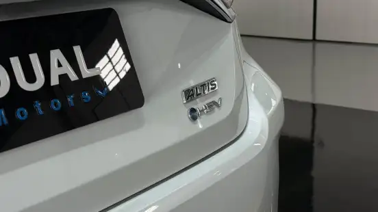 TOYOTA-COROLLA-2025