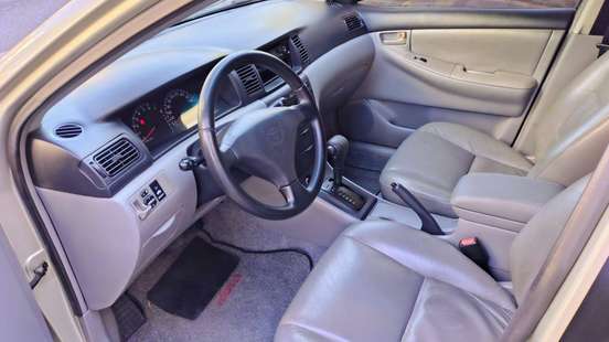 TOYOTA-COROLLA-2004