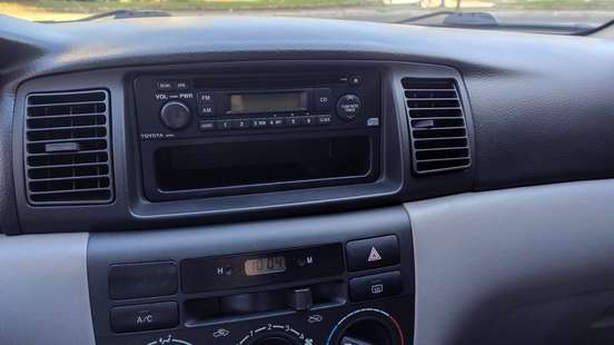 TOYOTA-COROLLA-2004