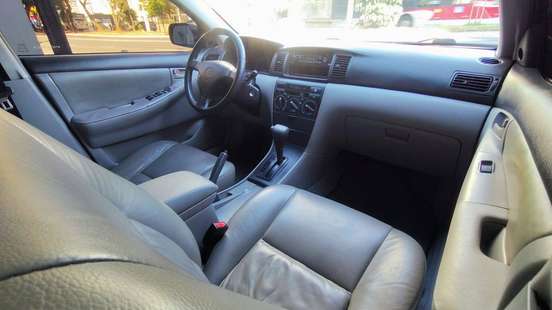 TOYOTA-COROLLA-2004