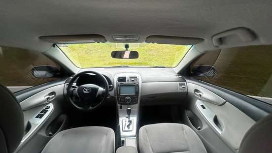 TOYOTA-COROLLA-2011