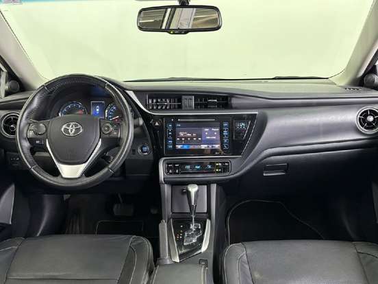 TOYOTA-COROLLA-2018