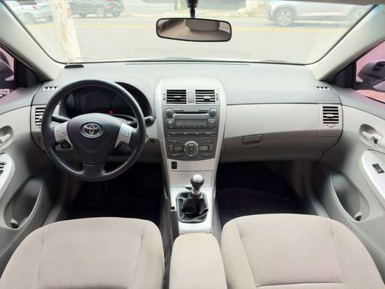 TOYOTA-COROLLA-2012