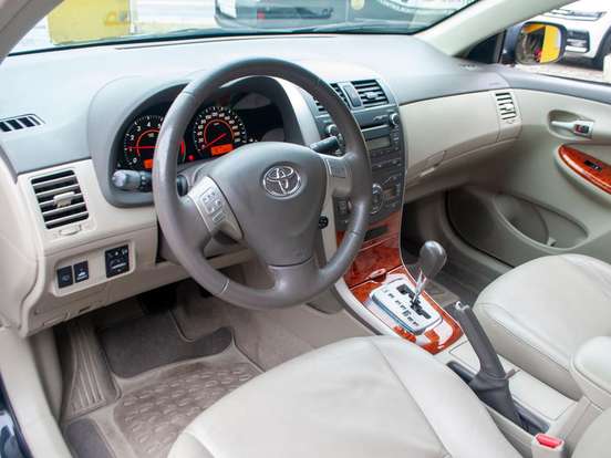 TOYOTA-COROLLA-1.8 SE-G 16V FLEX 4P AUTOMÁTICO TOYOTA-COROLLA-2009