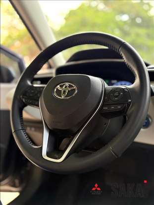 TOYOTA-COROLLA-2025