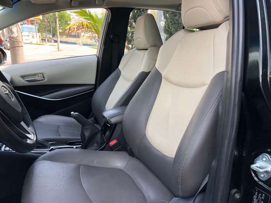 TOYOTA-COROLLA-2019