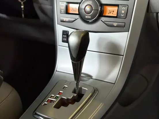 TOYOTA-COROLLA-2014