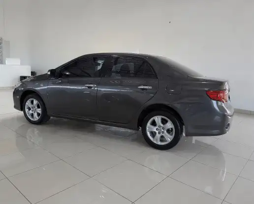 TOYOTA-COROLLA-2010
