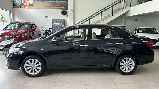 TOYOTA-COROLLA-2011