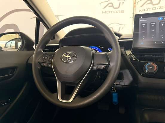 TOYOTA-COROLLA-2025