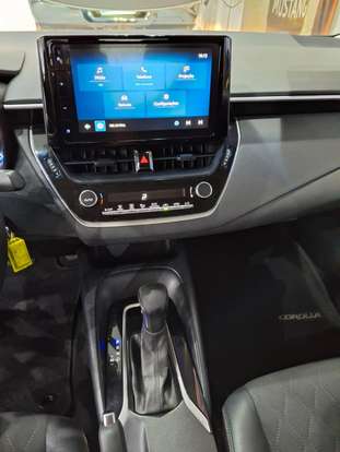 TOYOTA-COROLLA-2024