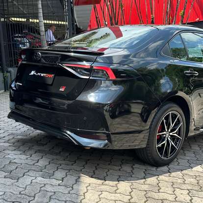 TOYOTA-COROLLA-2024