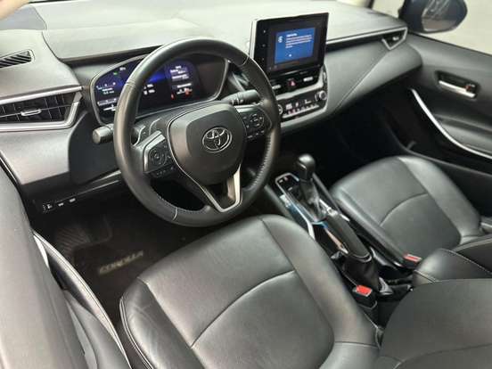 TOYOTA-COROLLA-2025