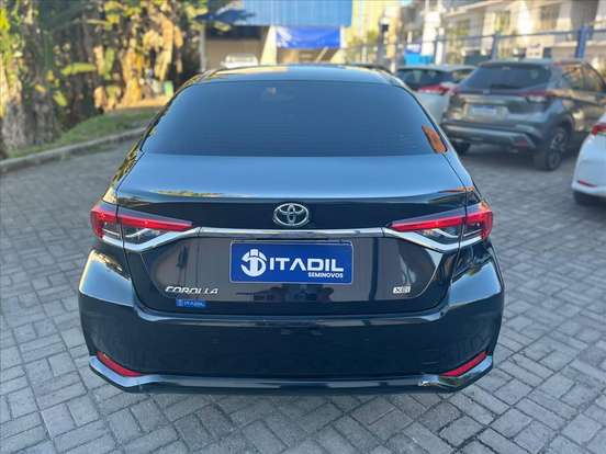 TOYOTA-COROLLA-2025