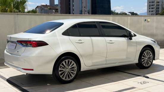TOYOTA-COROLLA-2025