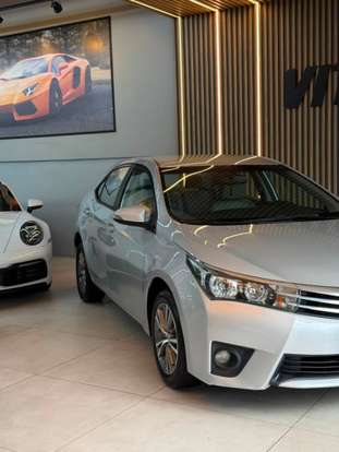 TOYOTA-COROLLA-2015