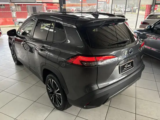 TOYOTA-COROLLA CROSS-2024
