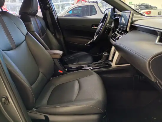 TOYOTA-COROLLA CROSS-2024