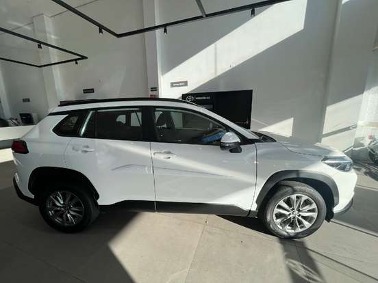 TOYOTA-COROLLA CROSS-2024