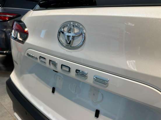 TOYOTA-COROLLA CROSS-2026
