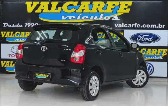 TOYOTA-ETIOS-1.3 X 16V FLEX 4P AUTOMÁTICO TOYOTA-ETIOS-2017