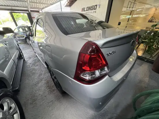 TOYOTA-ETIOS-1.5 PLATINUM SEDAN 16V FLEX 4P AUTOMÁTICO TOYOTA-ETIOS-2016