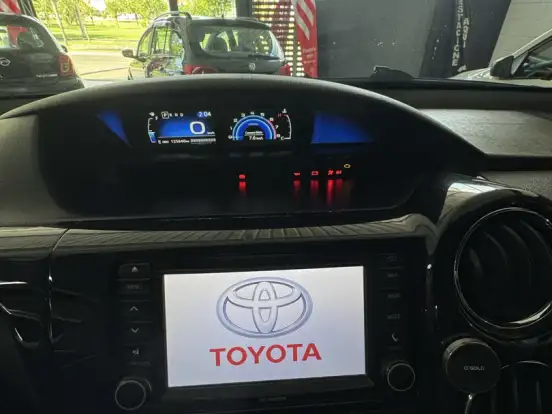 TOYOTA-ETIOS-1.5 PLATINUM SEDAN 16V FLEX 4P AUTOMÁTICO TOYOTA-ETIOS-2016