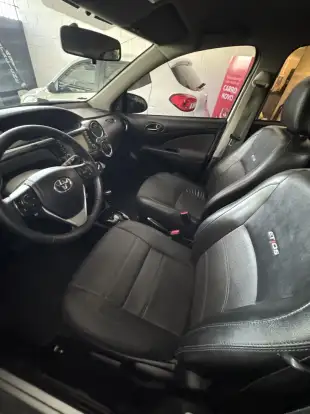 TOYOTA-ETIOS-2016