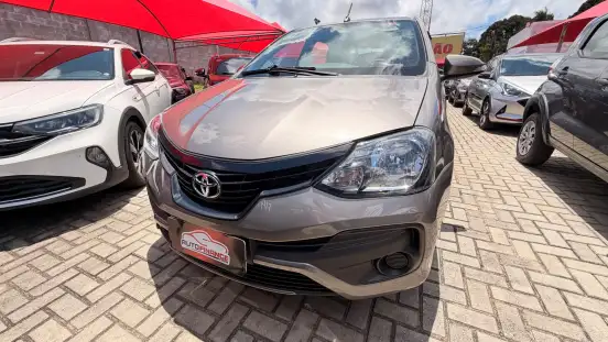 TOYOTA-ETIOS-2020